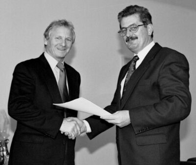 Übergabe des Kanals durch Veldens Bürgermeister Marinell an den Obmann Walter Kupper
